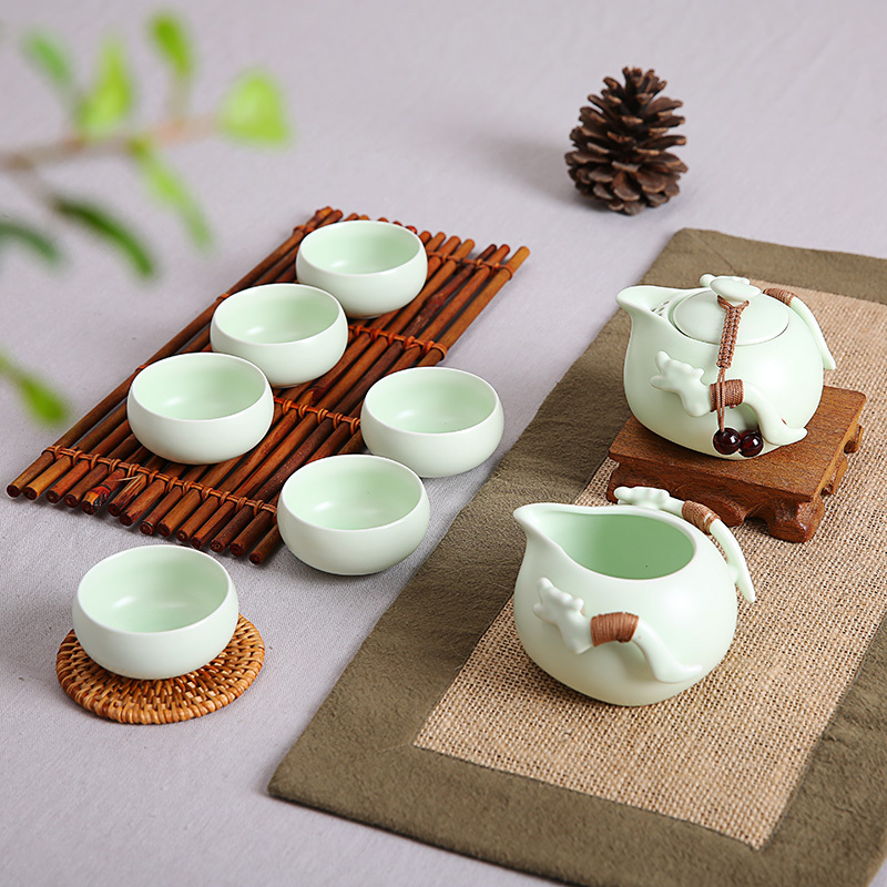 精美茶具套裝與化妝品 品味與涵養的優雅提升
